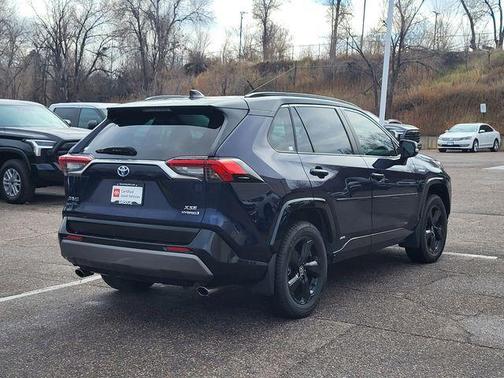 2021 Toyota RAV4 Hybrid SE