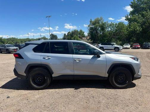 Silver Sky Metallic 2022 Toyota RAV4 LE