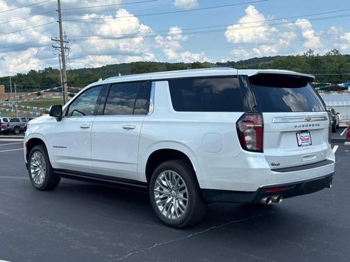 2023 Chevrolet Suburban High Country