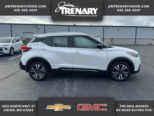 2019 Nissan Kicks SR