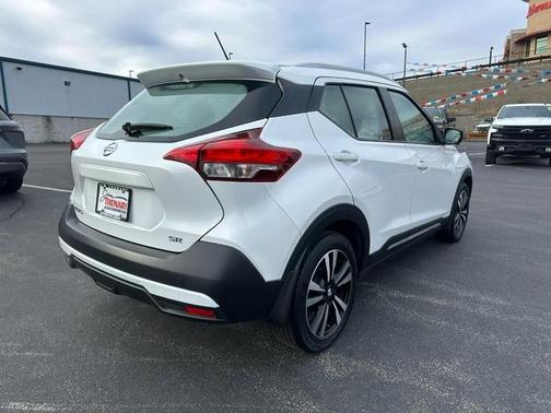 2019 Nissan Kicks SR