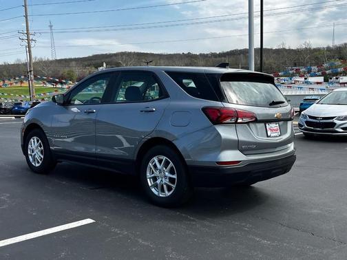 2023 Chevrolet Equinox LS