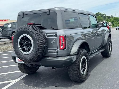 Carbonized Gray Metallic 2023 Ford Bronco