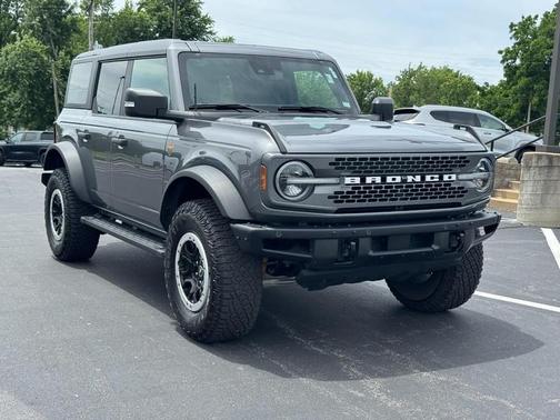 Carbonized Gray Metallic 2023 Ford Bronco