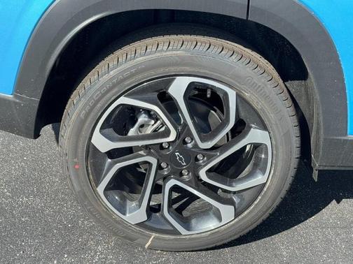 Blue Metallic 2026 Chevrolet Trax 2RS