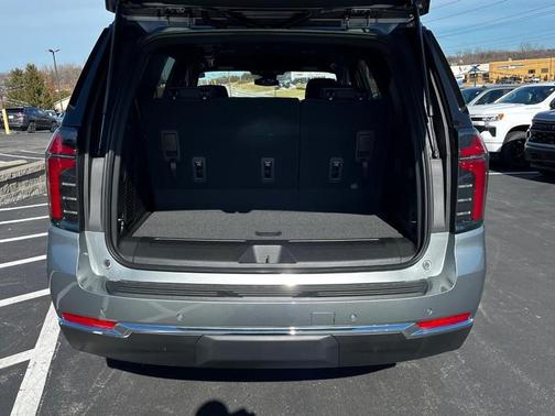 2025 Chevrolet Tahoe LS