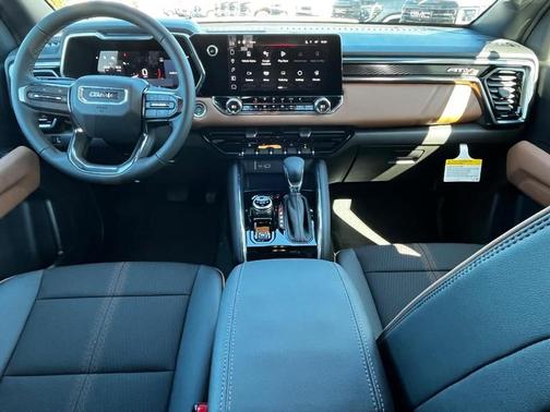 2025 GMC Canyon AT4