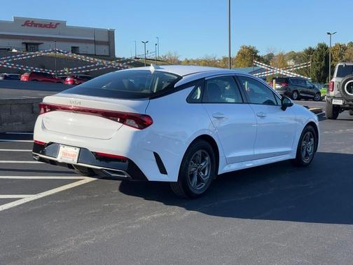 2023 Kia K5 LXS