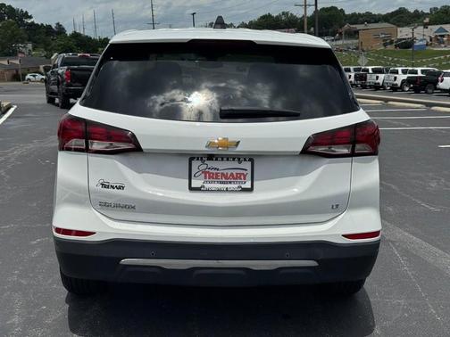 Summit White / White 2024 Chevrolet Equinox LT