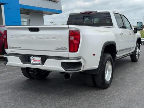 Iridescent Pearl Tricoat 2024 Chevrolet Silverado 3500 High Country