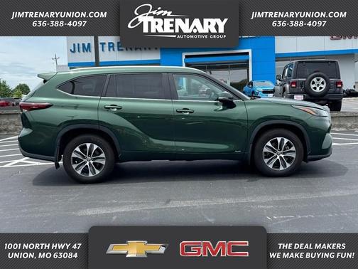 Cypress Green 2024 Toyota Highlander Hybrid