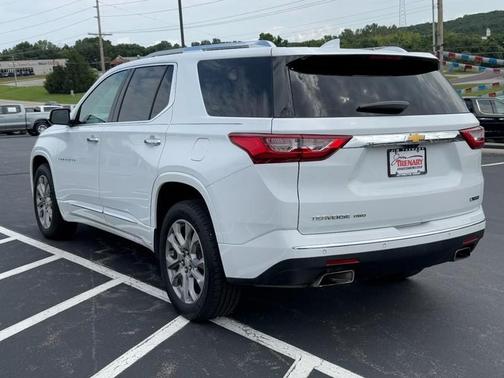 Summit White / White 2018 Chevrolet Traverse Premier