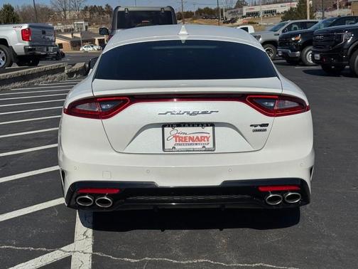 2021 Kia Stinger GT-Line
