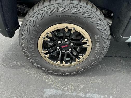 2024 GMC Sierra 1500 AT4X