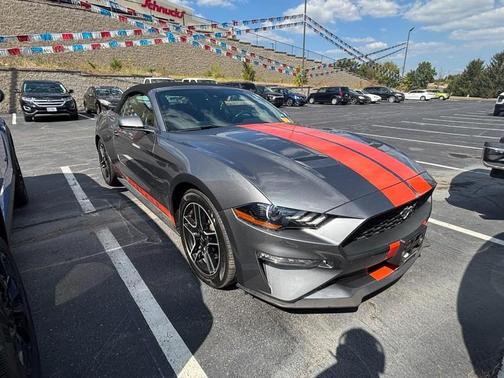 2022 Ford Mustang EcoBoost