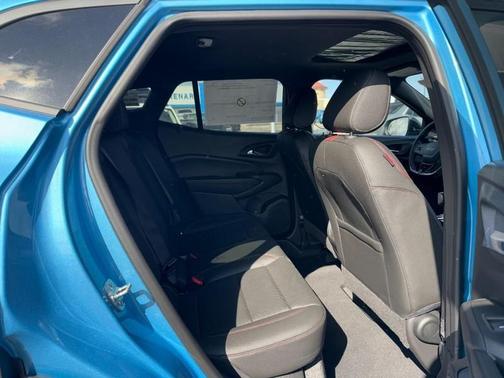 Blue Metallic 2026 Chevrolet Trax 2RS