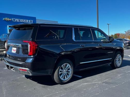 2023 GMC Yukon XL SLT