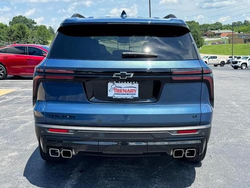 Lakeshore Blue Metallic 2024 Chevrolet Traverse LT