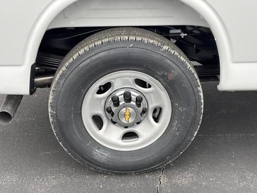 2025 Chevrolet Express 3500 Work Van