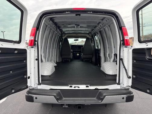 2025 Chevrolet Express 3500 Work Van