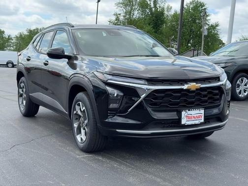 Mosaic Black Metallic 2026 Chevrolet Trax LT
