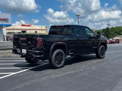 2025 GMC Sierra 2500 AT4