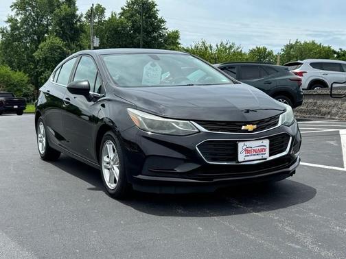 Black 2017 Chevrolet Cruze LT
