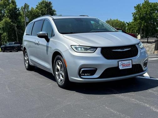 Silver Mist Clearcoat 2023 Chrysler Pacifica Limited