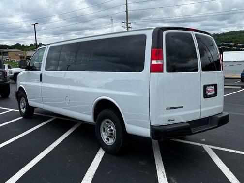 2024 Chevrolet Express 3500 LS