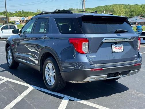 Infinite Blue Metallic Tinted Clearcoat 2021 Ford Explorer XLT