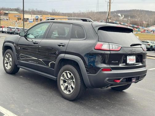 2022 Jeep Cherokee Trailhawk