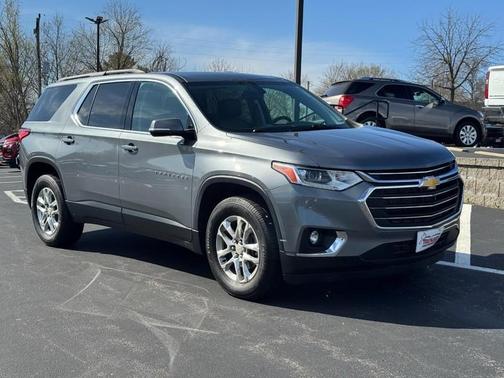 2020 Chevrolet Traverse LT Leather