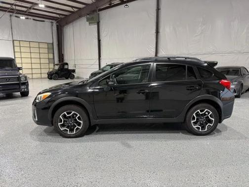 Crystal Black Silica 2016 Subaru Crosstrek 2.0i Limited