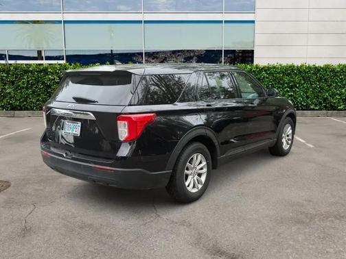 Agate Black Metallic 2021 Ford Explorer