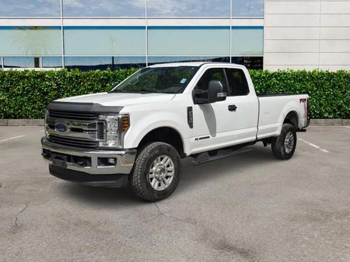 Oxford White 2018 Ford F-250 XLT