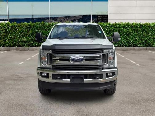 Oxford White 2018 Ford F-250 XLT