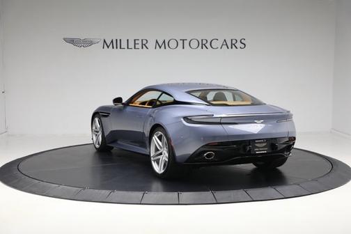 2025 Aston Martin DB12 V8