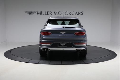 2025 Bentley Bentayga V8