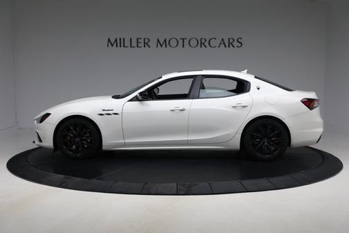 2022 Maserati Ghibli Modena Q4