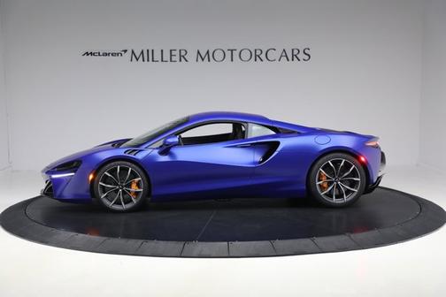 2023 McLaren Artura Performance