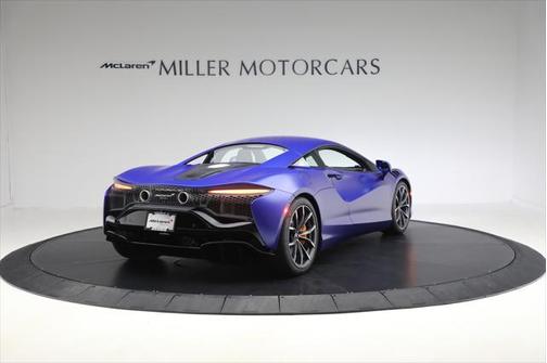 2023 McLaren Artura Performance
