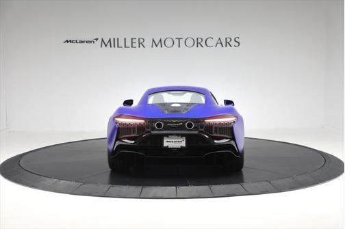 2023 McLaren Artura Performance