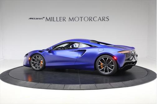 2023 McLaren Artura Performance