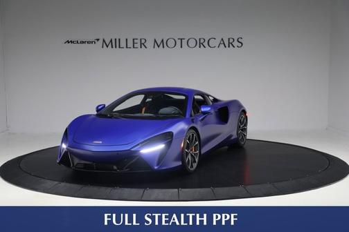 2023 McLaren Artura Performance
