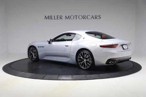 bianco astro metallic 2026 Maserati GranTurismo Coupe