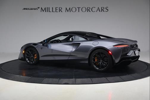 2024 McLaren Artura Performance
