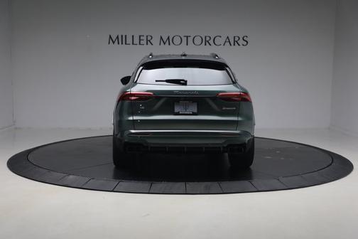 Verde Royale Metallic 2026 Maserati Grecale Modena