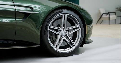 2026 Aston Martin Vantage Roadster