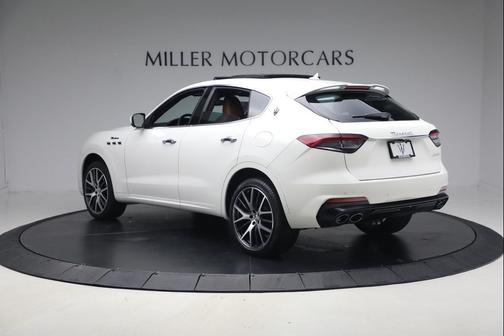 2022 Maserati Levante Modena