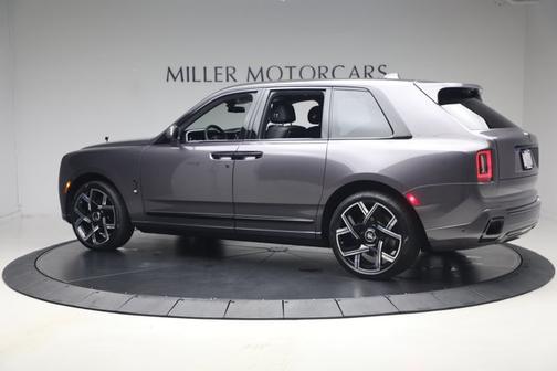 Anthracite 2027 Rolls-Royce Cullinan Black Badge